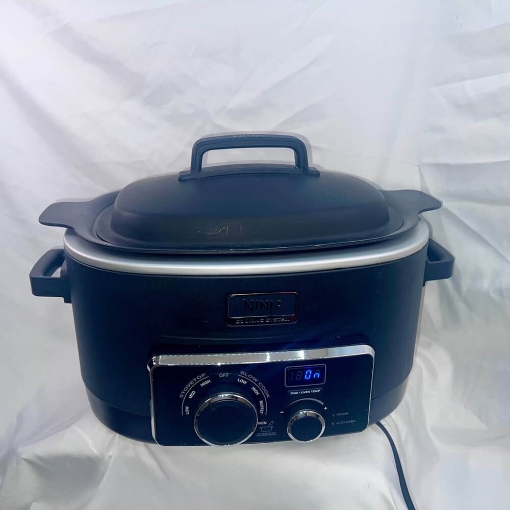 Ninja 3-in-1 Cooking System Model MC702 in good working condition. Fully tested.